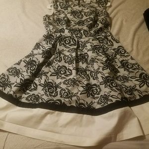 Liz claiborne black and white floral dress